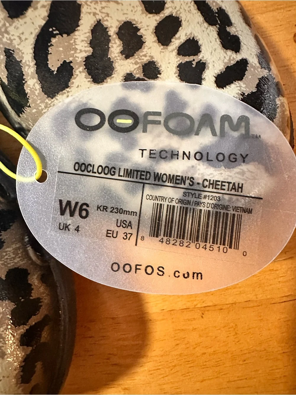 OOFOS Oocloog Limited Women’s Size 6 Cheetah Print Comfort Clog Slippers